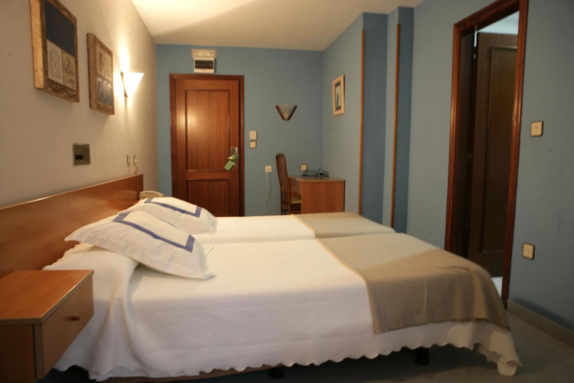 Hotel Azpiazu Cudillero Esterno foto